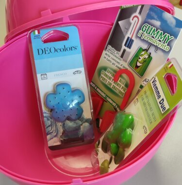 uova pasqua aperto con sorpresa uova pasqua aperto con sorpresa